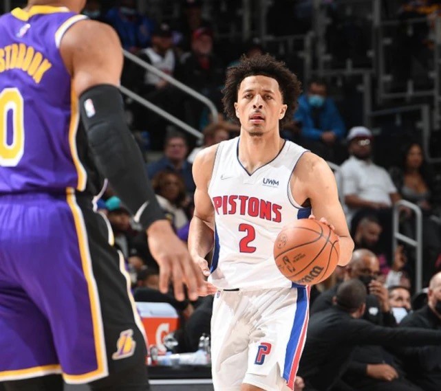 支球队是一 支球队是一